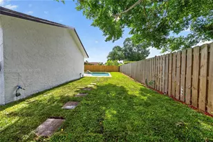 8310 NW 48th St, Lauderhill, FL 33351 - Photo 31