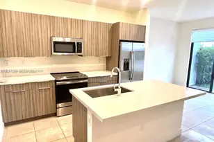 9083 NW 159th St, Miami Lakes, FL 33018 - Photo 7