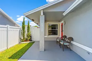 8210 SW 3 Ct, North Lauderdale, FL 33068 - Photo 5