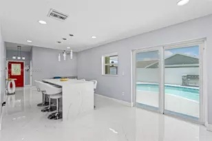 8210 SW 3 Ct, North Lauderdale, FL 33068 - Photo 13