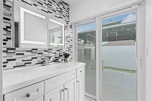 8210 SW 3 Ct, North Lauderdale, FL 33068 - Photo 23
