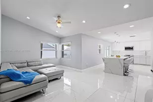 8210 SW 3 Ct, North Lauderdale, FL 33068 - Photo 7