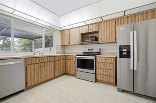 920 NW 92nd Ave, Pembroke Pines, FL 33024 - Photo 3