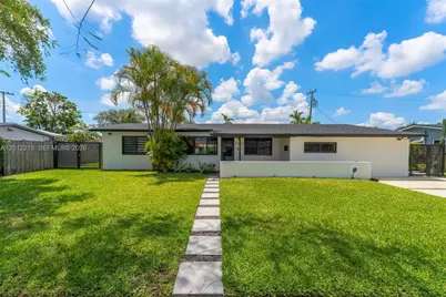 9250 SW 44th St, Miami, FL 33165 - Photo 1