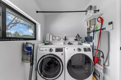 9250 SW 44th St, Miami, FL 33165 - Photo 37