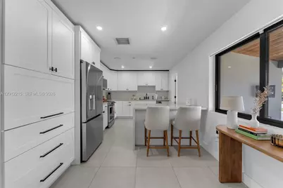 9250 SW 44th St, Miami, FL 33165 - Photo 11