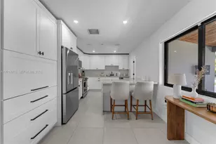 9250 SW 44th St, Miami, FL 33165 - Photo 11