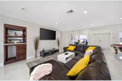 31 SE 12th St, Pompano Beach, FL 33060 - Photo 39