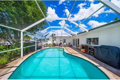 31 SE 12th St, Pompano Beach, FL 33060 - Photo 1
