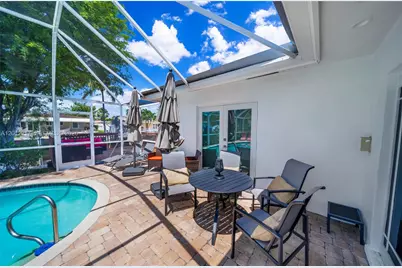 31 SE 12th St, Pompano Beach, FL 33060 - Photo 7