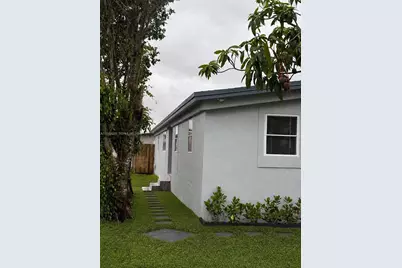 21610 NW 7th Ct, Pembroke Pines, FL 33029 - Photo 3