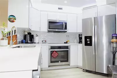 10241 NW 9th St Cir #112-5, Miami, FL 33172 - Photo 11