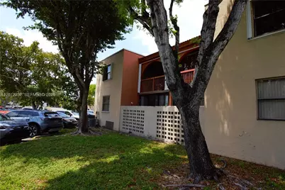 10241 NW 9th St Cir #112-5, Miami, FL 33172 - Photo 3