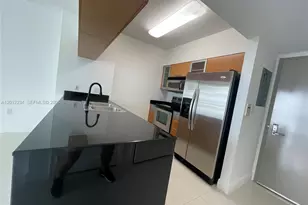 1750 N Bayshore Dr, Miami, FL 33132 - Photo 9