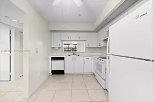 12551 SW 16th Ct, Pembroke Pines, FL 33027 - Photo 9