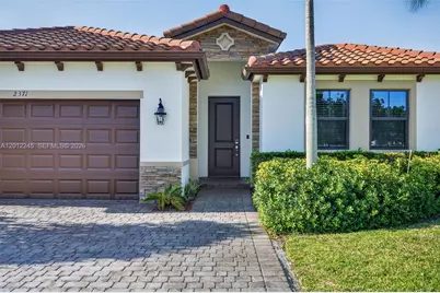 2371 SE 1st Ct, Homestead, FL 33033 - Photo 5