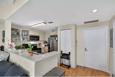 350 NE 24th St #609, Miami, FL 33137 - Photo 9