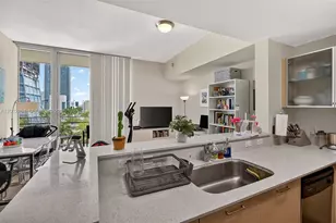 350 NE 24th St, Miami, FL 33137 - Photo 11