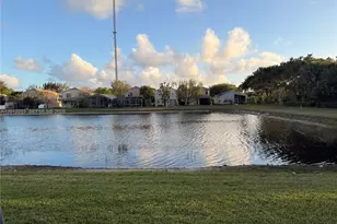 10434 White Pinto Ct, Lake Worth, FL 33449 - Photo 3