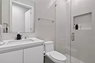 1830 NE 193rd St, Miami, FL 33179 - Photo 25