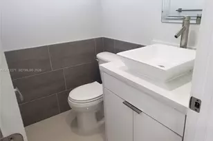 4700 Washington St, Hollywood, FL 33021 - Photo 17