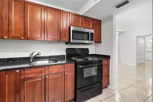 3401 N Country Club Dr, Aventura, FL 33180 - Photo 15