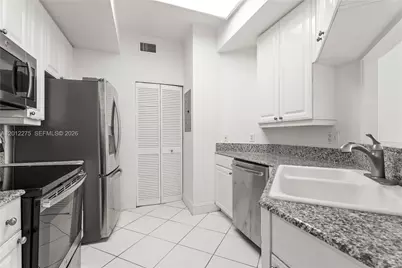 888 Brickell Key Dr #1702, Miami, FL 33131 - Photo 7