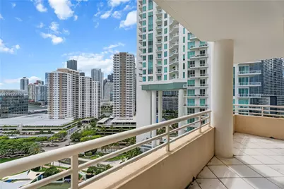 888 Brickell Key Dr #1702, Miami, FL 33131 - Photo 3