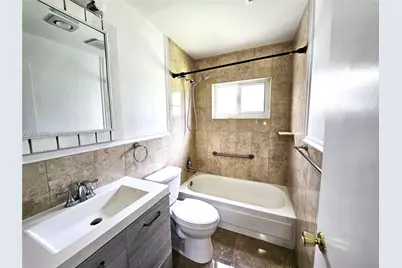 1040 NW 73rd Ter, Margate, FL 33063 - Photo 17