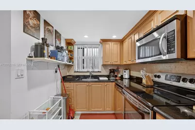 200 NW 87th Ave #J217, Miami, FL 33172 - Photo 11