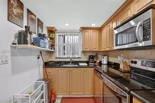 200 NW 87th Ave, Miami, FL 33172 - Photo 11