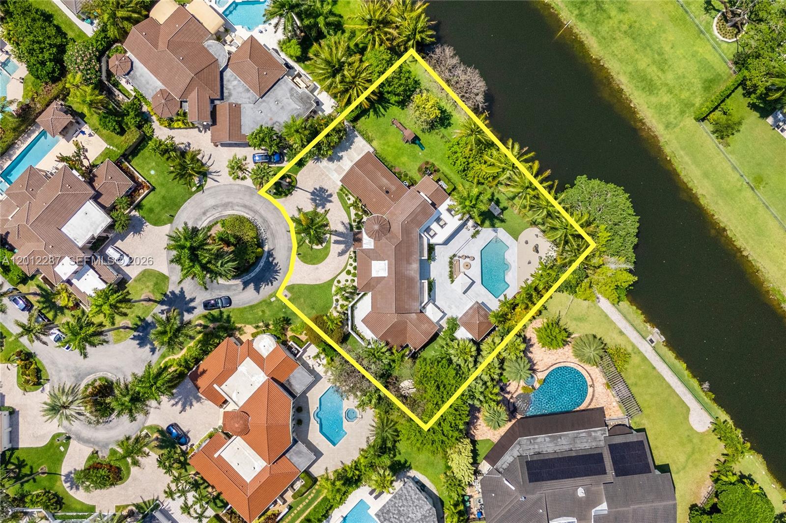8763 SW 61st Pl - 8763 SW 61st Pl, Pinecrest, FL 33156 Luxury Property | Jose Angel Pina
