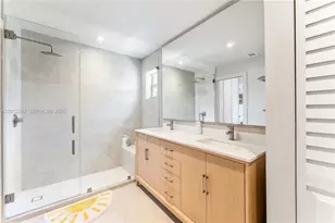 8763 SW 61st Pl, Pinecrest, FL 33156 - Photo 13