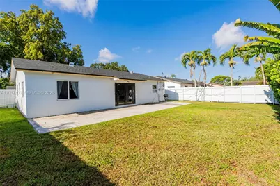 6451 Pershing St, Hollywood, FL 33024 - Photo 25