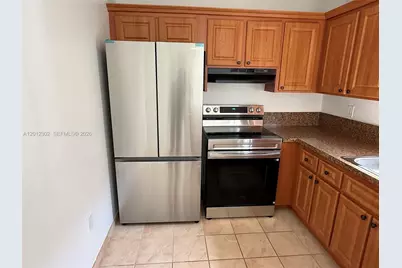 6850 NW 173rd Dr #109, Hialeah, FL 33015 - Photo 3