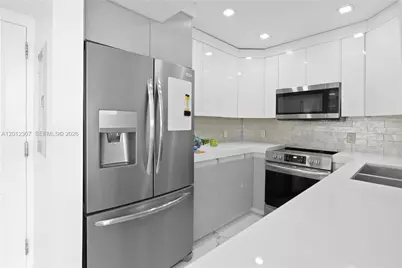 3675 N Country Club Dr #2008, Aventura, FL 33180 - Photo 47