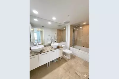 41 SE 5th St #2011, Miami, FL 33131 - Photo 15