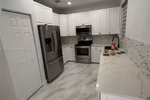 721 NW 170th Terrace, Pembroke Pines, FL 33028 - Photo 3