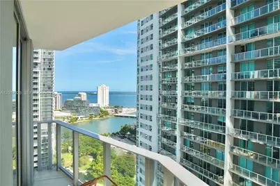 77 SE 5th Street #2414, Miami, FL 33131 - Photo 9