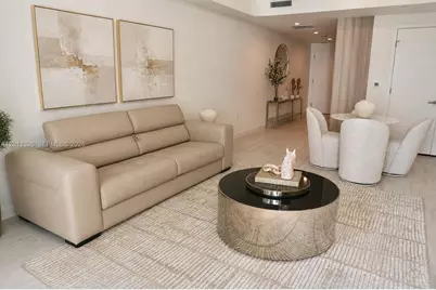 77 SE 5th Street #2414, Miami, FL 33131 - Photo 3