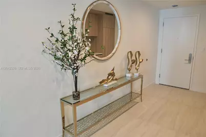 77 SE 5th Street #2414, Miami, FL 33131 - Photo 5