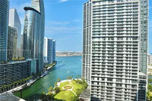 77 SE 5th St, Miami, FL 33131 - Photo 7