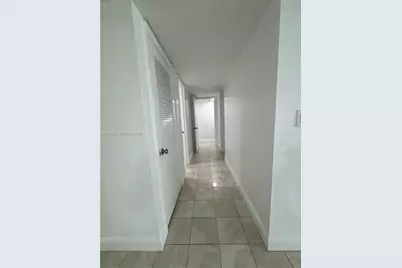 2312 S Cypress Bend Dr #107, Pompano Beach, FL 33069 - Photo 11
