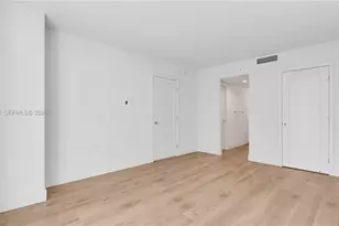 555 NE 34th St, Miami, FL 33137 - Photo 23