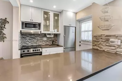 901 S Surf Rd #404, Hollywood, FL 33019 - Photo 5
