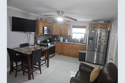 2231 NW 4th Ter, Miami, FL 33125 - Photo 13
