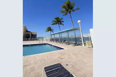 1045 NW 126th Pl, Miami, FL 33182 - Photo 17