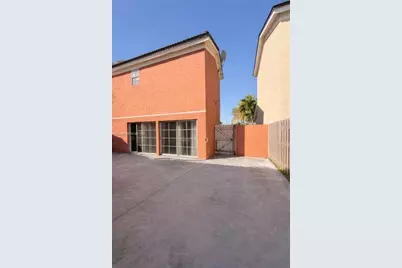 1045 NW 126th Pl, Miami, FL 33182 - Photo 13