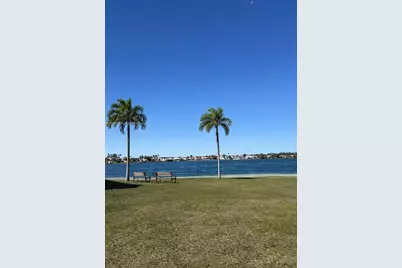 1045 NW 126th Pl, Miami, FL 33182 - Photo 15