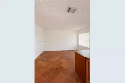 1045 NW 126th Pl, Miami, FL 33182 - Photo 5